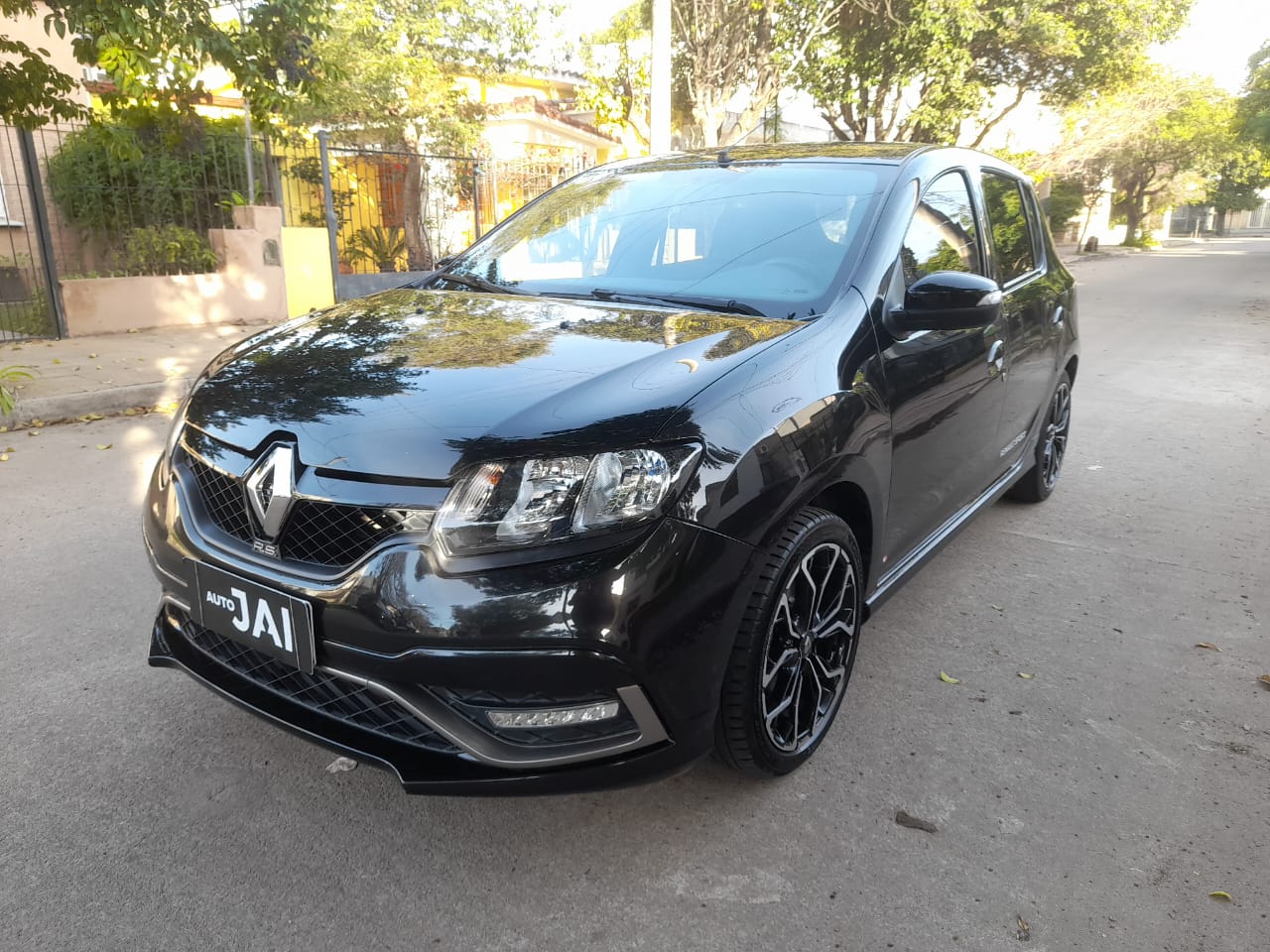 RENAULT SANDERO RS 2.0